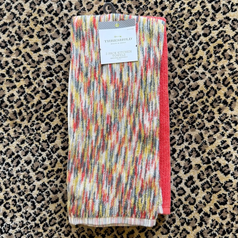 Threshold kitchen towels - set of 2 (NWT)